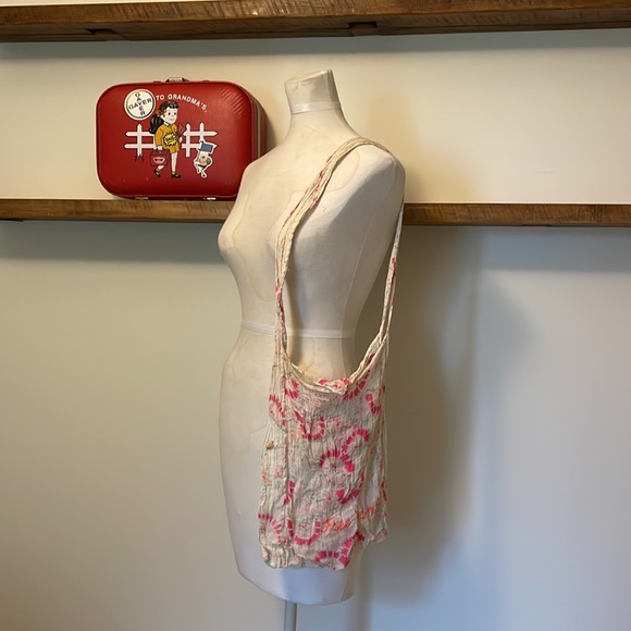 Free People gauzy tote, shop, party, free your hands for a drink or two drinks. - Picture 5 of 5